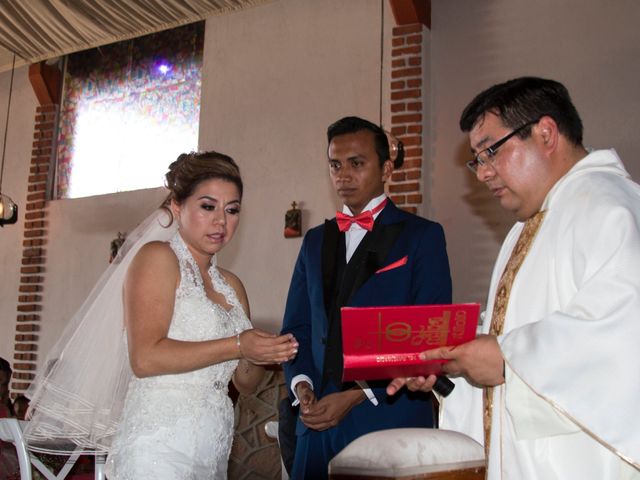La boda de Osiel y Angie en Texcoco, Estado México 16