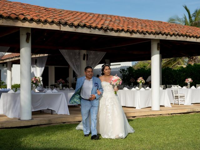 La boda de Brenda y Gustavo en Ixtapa Zihuatanejo, Guerrero 38