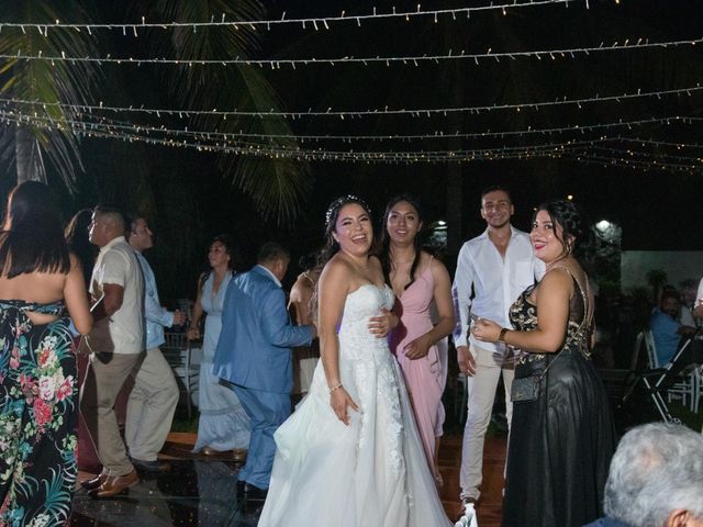 La boda de Brenda y Gustavo en Ixtapa Zihuatanejo, Guerrero 101