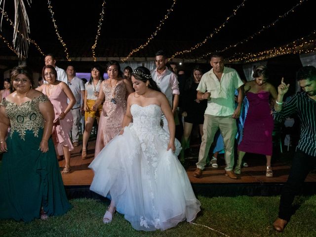 La boda de Brenda y Gustavo en Ixtapa Zihuatanejo, Guerrero 112