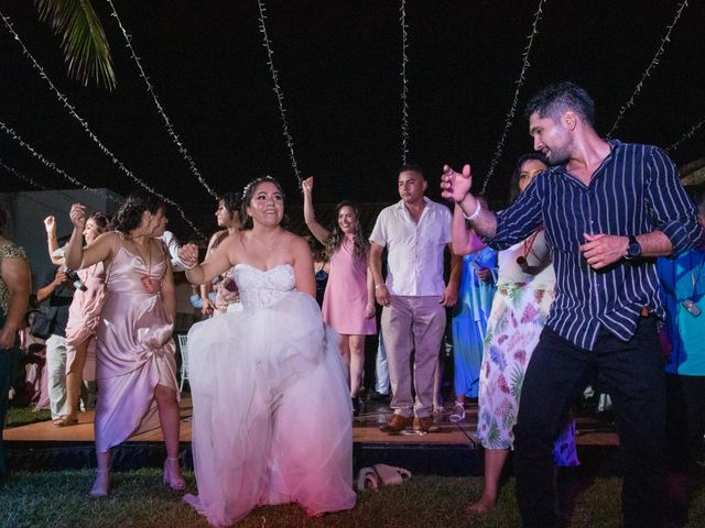 La boda de Brenda y Gustavo en Ixtapa Zihuatanejo, Guerrero 113