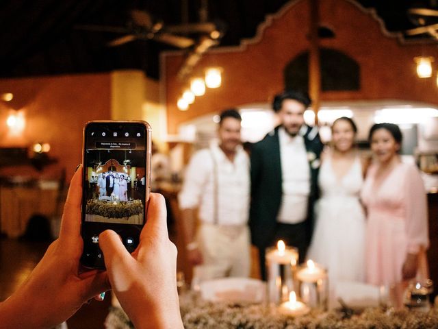 La boda de Martín y Claudia en Ixtapa Zihuatanejo, Guerrero 167