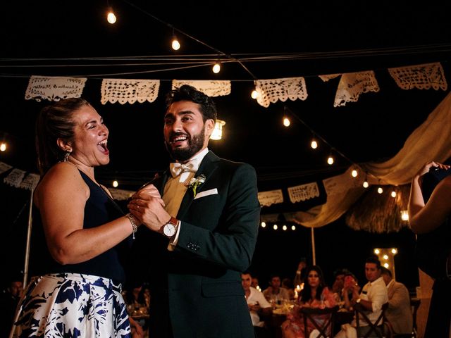 La boda de Martín y Claudia en Ixtapa Zihuatanejo, Guerrero 172