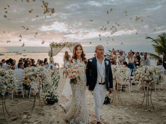 La boda de Hugo y Karolain en Isla Mujeres, Quintana Roo 19