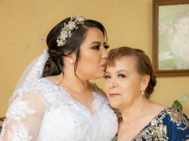 La boda de José y Mirian en Tangamandapio, Michoacán 11