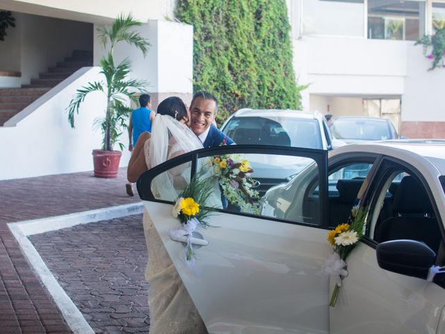 La boda de Juan y Luisa en Ixtapa Zihuatanejo, Guerrero 7