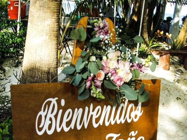 La boda de Antonio y Carolina  en Cancún, Quintana Roo 9