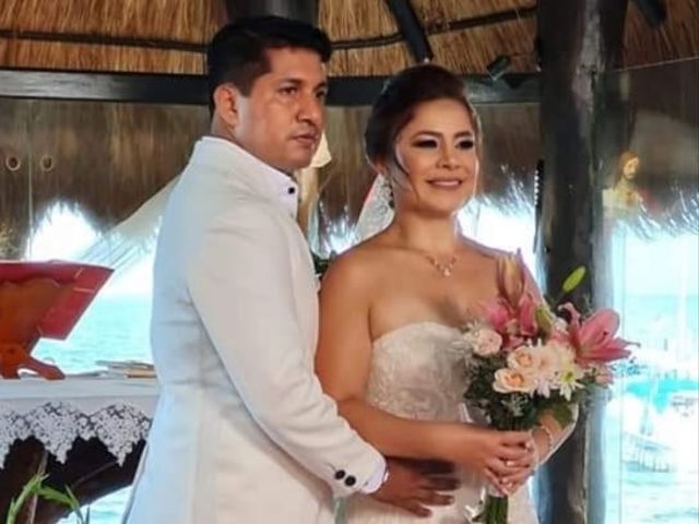 La boda de Antonio y Carolina  en Cancún, Quintana Roo 12