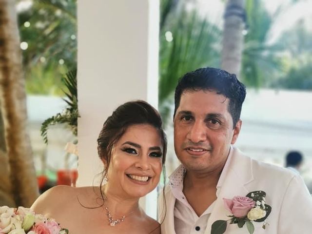 La boda de Antonio y Carolina  en Cancún, Quintana Roo 13