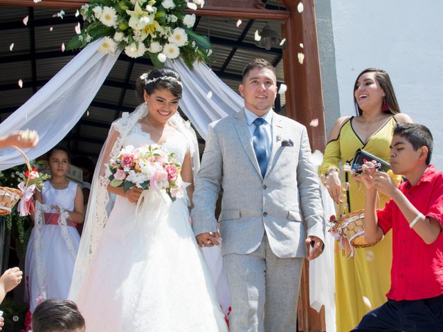 La boda de Carlos y Adglaed en Petatlán, Guerrero 1