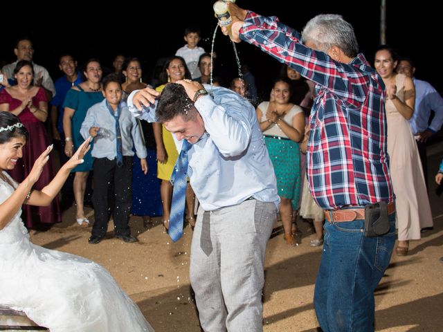 La boda de Carlos y Adglaed en Petatlán, Guerrero 15