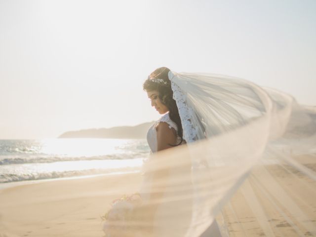 La boda de Carlos y Adglaed en Petatlán, Guerrero 18