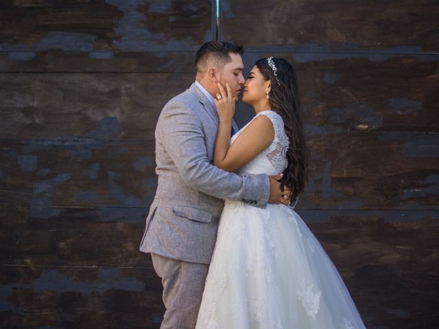 La boda de Carlos y Adglaed en Petatlán, Guerrero 2