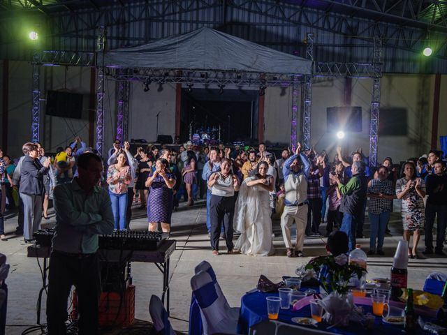 La boda de Eder y Yuliana en San Sebastián Tecomaxtlahuaca, Oaxaca 13