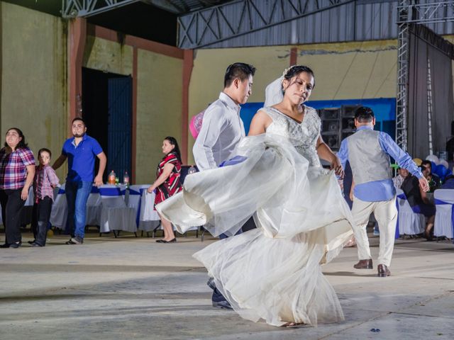La boda de Eder y Yuliana en San Sebastián Tecomaxtlahuaca, Oaxaca 15
