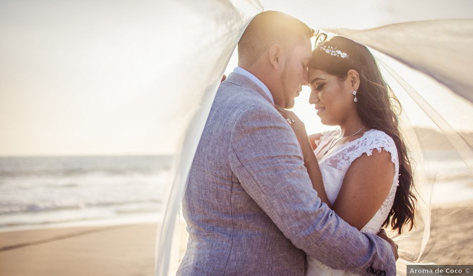 La boda de Carlos y Adglaed en Petatlán, Guerrero