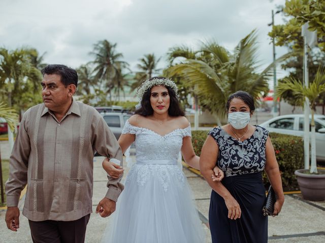 La boda de Carlos y Nadia en Coatzacoalcos, Veracruz 7