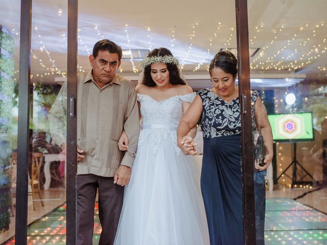 La boda de Carlos y Nadia en Coatzacoalcos, Veracruz 9