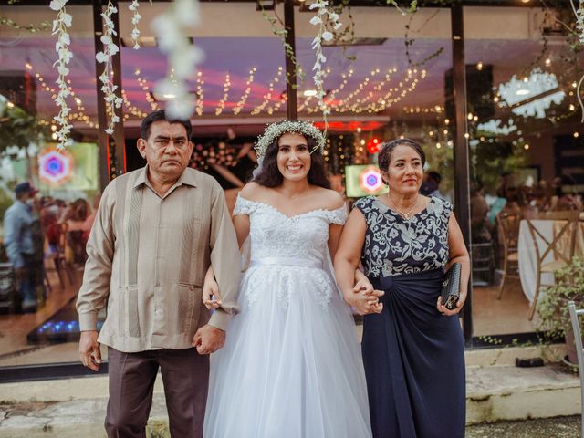 La boda de Carlos y Nadia en Coatzacoalcos, Veracruz 11