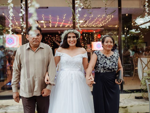 La boda de Carlos y Nadia en Coatzacoalcos, Veracruz 12