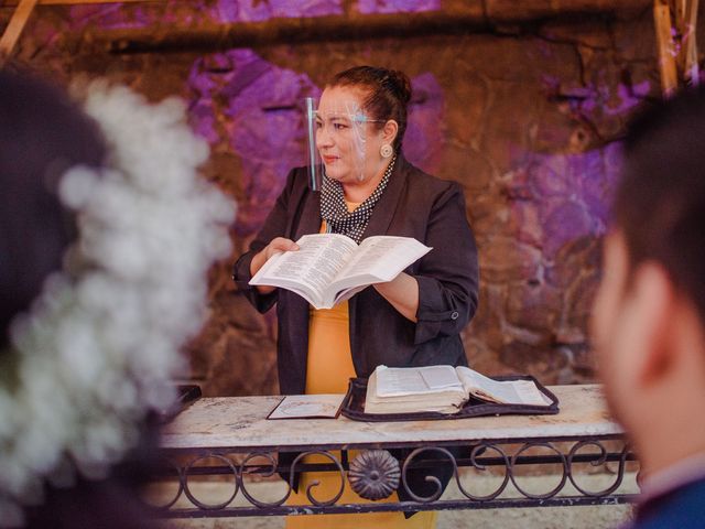 La boda de Carlos y Nadia en Coatzacoalcos, Veracruz 24