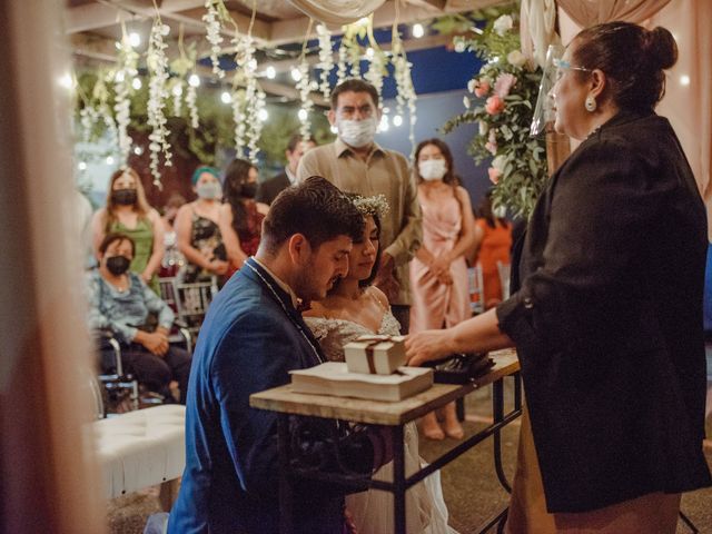La boda de Carlos y Nadia en Coatzacoalcos, Veracruz 39