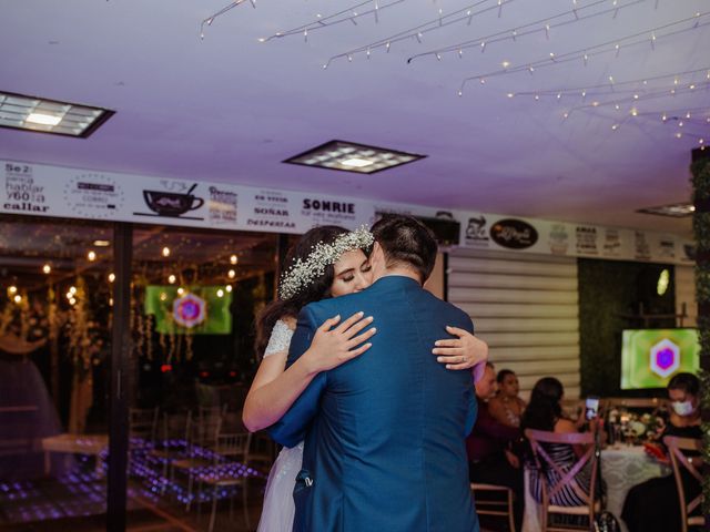 La boda de Carlos y Nadia en Coatzacoalcos, Veracruz 52