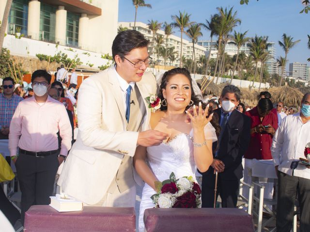 La boda de Carlos y Aleida en Acapulco, Guerrero 8