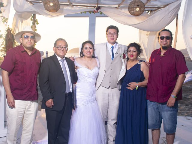 La boda de Carlos y Aleida en Acapulco, Guerrero 12