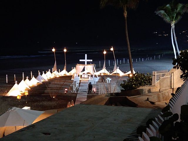 La boda de Carlos y Aleida en Acapulco, Guerrero 22
