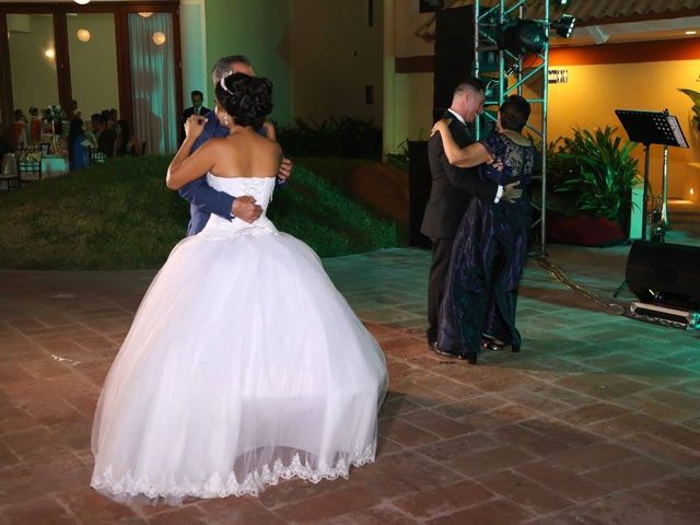 La boda de Elías y Marisol  en Mazatlán, Sinaloa 19