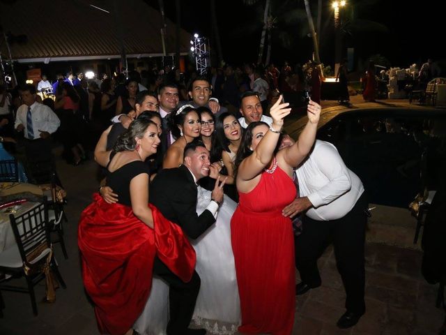 La boda de Elías y Marisol  en Mazatlán, Sinaloa 26