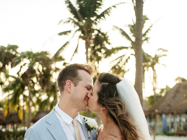 La boda de Victoria y Andrew en Playa del Carmen, Quintana Roo 14