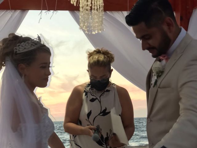 La boda de Oscar y Adriana  en Mazatlán, Sinaloa 3