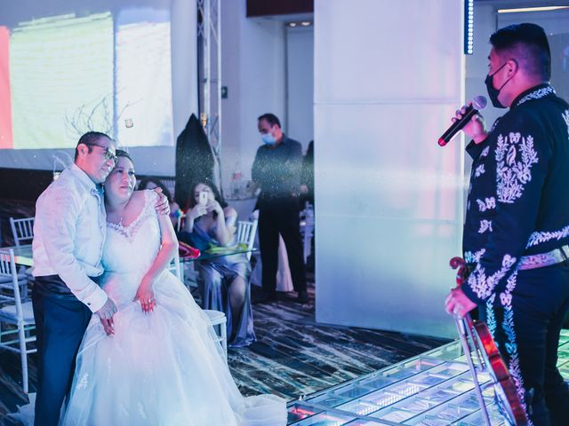 La boda de Luis y Claudia en Tlalnepantla, Estado México 43