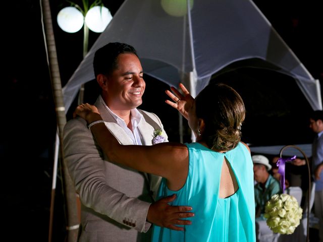La boda de David y Liz en Ixtapa Zihuatanejo, Guerrero 28