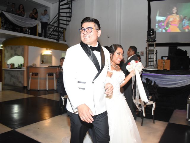 La boda de Carlos y Karina  en Orizaba, Veracruz 12