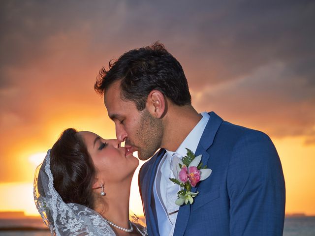 La boda de Chris y Salina en Isla Mujeres, Quintana Roo 77