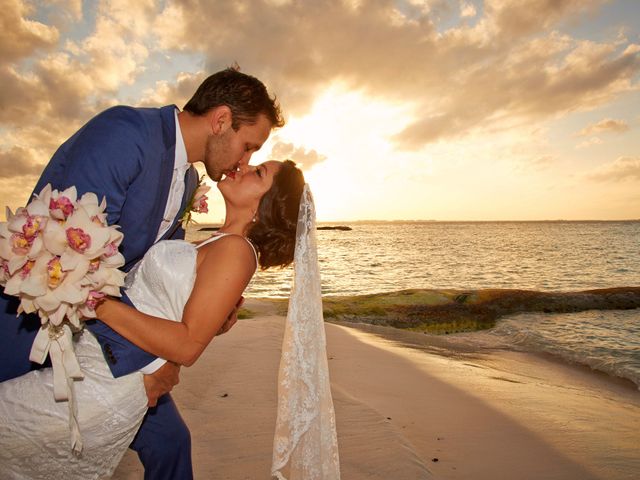 La boda de Chris y Salina en Isla Mujeres, Quintana Roo 99