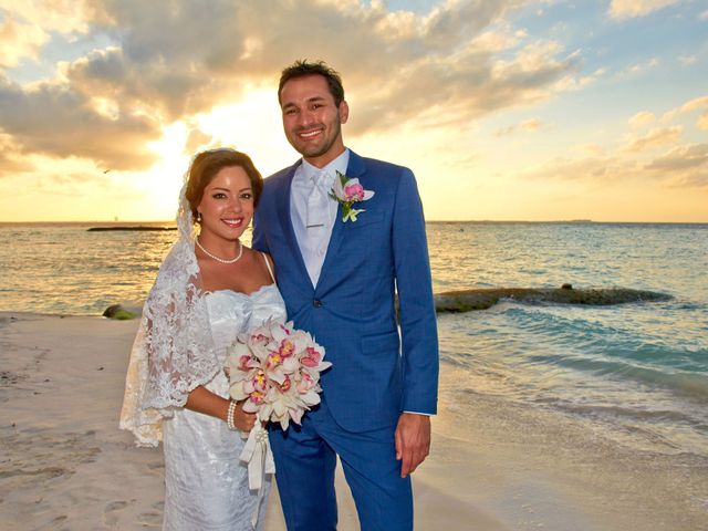 La boda de Chris y Salina en Isla Mujeres, Quintana Roo 101