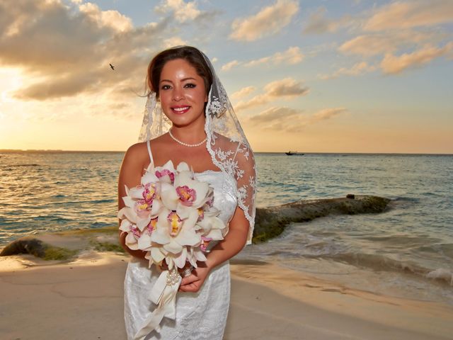 La boda de Chris y Salina en Isla Mujeres, Quintana Roo 103