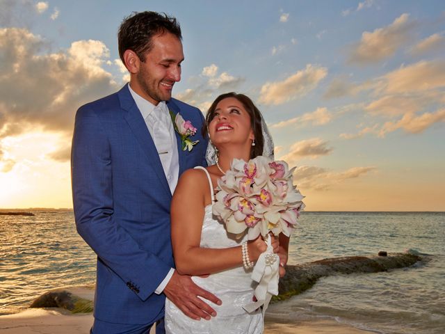 La boda de Chris y Salina en Isla Mujeres, Quintana Roo 104
