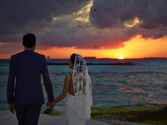 La boda de Chris y Salina en Isla Mujeres, Quintana Roo 111