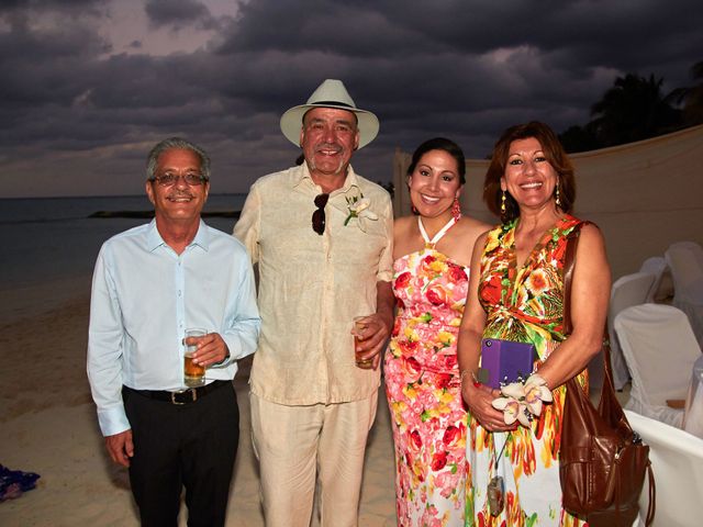 La boda de Chris y Salina en Isla Mujeres, Quintana Roo 113
