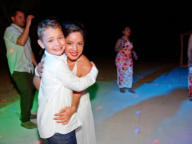 La boda de Chris y Salina en Isla Mujeres, Quintana Roo 143