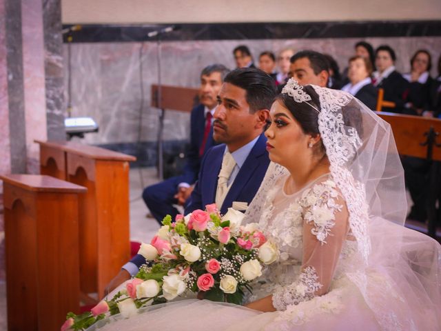 La boda de Erick y Grecia en Uruapan, Michoacán 18