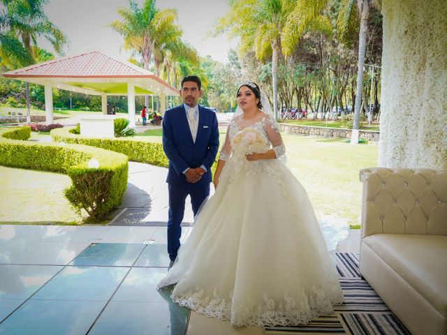 La boda de Erick y Grecia en Uruapan, Michoacán 34