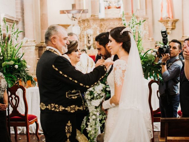 La boda de Alfonso y Alejandra en Pátzcuaro, Michoacán 70