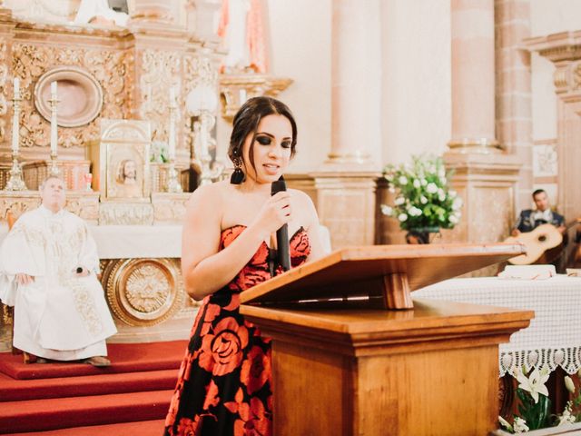 La boda de Alfonso y Alejandra en Pátzcuaro, Michoacán 76