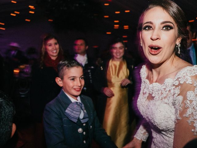 La boda de Alfonso y Alejandra en Pátzcuaro, Michoacán 146